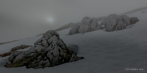 brume brouillard suchet jura hiver montagne mountains pierre rocjk neige snow sony alpha 77 tokina 1116