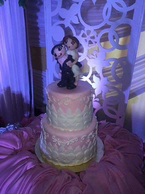 Carry Me Cake from Tricia May Viguilla of Sweettooth by legacy