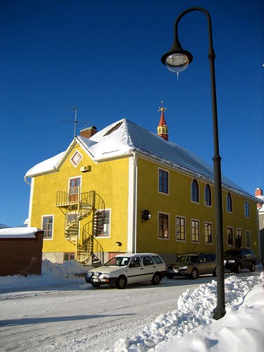 road blue winter sky house snow building lamp car yellow landscape floor sweden 2006 staircase sverige scandinavia scandinavian lycksele västerbotten canonixus55