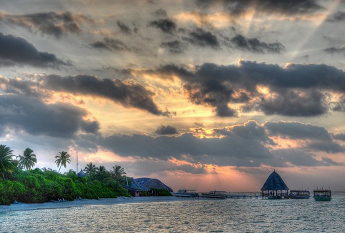 art sunrises maldives hdr jetties photoshop7 landscapeart photomatix mdv ariatoll angaga