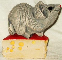 073 Mouse on cheese