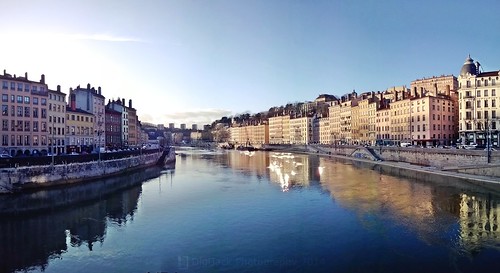 city winter sunset urban panorama france reflection water river photography view lyon wide wideangle panoramic rivière fleuve saone digijack