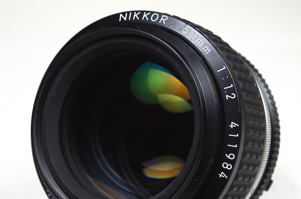 老鏡器材控: 夜之妃嬪Nikon Nikkor Ai-S 50mm f/1.2
