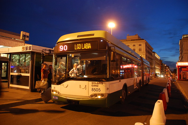 Roman Bus