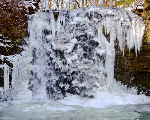 park winter columbus ohio snow cold ice nature water river frozen waterfall run falls freeze hayden preserve icicles scioto