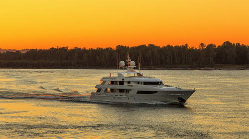 sunset oregon river boat yacht columbia columbiariver