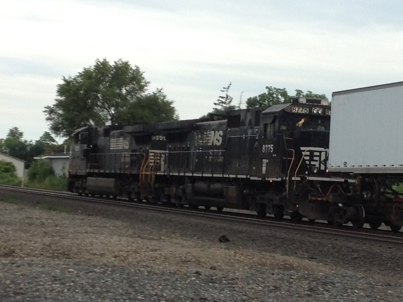 Norfolk Southern Locomotive #9595 and 8775