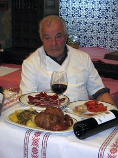 El cocinero Avelino Arias, en una anterior "botillada".