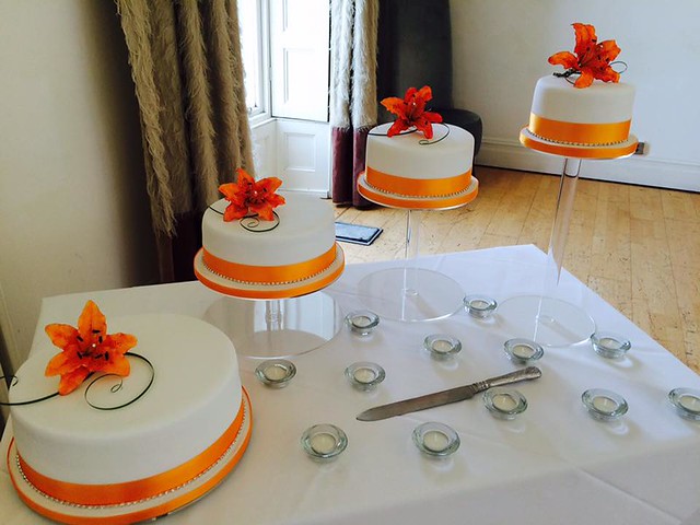 Orange Lilies Cake by Sweet