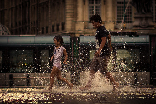 street city boy summer urban playing france water fountain girl kids youth digital canon children photography eos europe flickr view image candid perspective young bordeaux picture running barefoot shutter 365 dslr waterdrops barefooted project365 365days 365project 5dmarkiii youperspective
