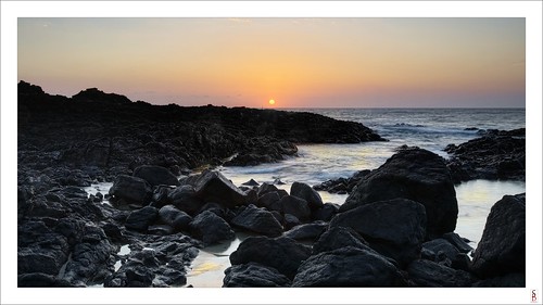 ocean seascape sunrise dawn nikon shoreline boulderbeach d90 skennarshead stephenbird