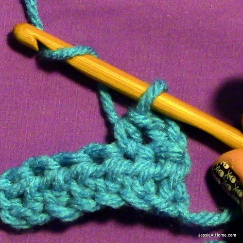 Stitchopedia-Crochet-Getting-Started-Half-Double-Crochet-Step-1