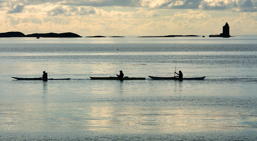 ocean sunset sea norway coast kayak hav solnedgang sjø kyst kajakk trøndelag fosen trondelag kjeungskjærfyr midnorway norwegiancoast norwegiancoastline reiseliv coastalnorway kjeungskjaerlighthouse norwegianfishing