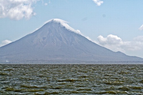 clouds volcano nicaragua centralamerica ometepe centroamerica lakenicaragua volcanconcepcion lagodenicaragua