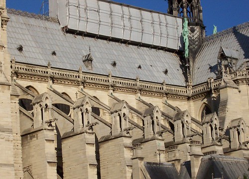 notre dame flying buttresses