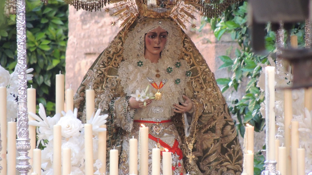 Esperanza Macarena, Sevilla