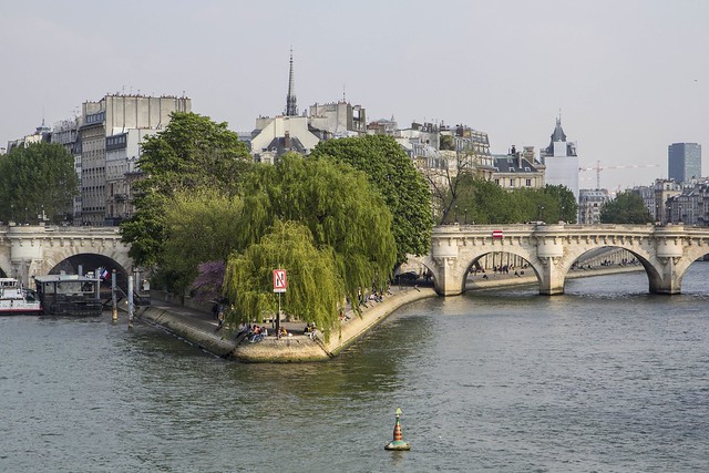 Paris-bridge