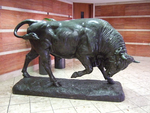 Cambridge bull sculpture