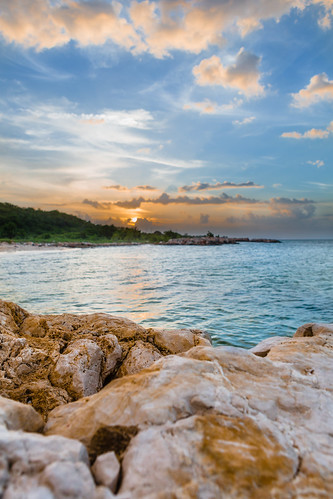 ocean sunset sky sun reflection beach water rocks day waves cloudy places jamaica jm carribbean locations montegobay mobay caribbeansea ef2470f28lusm saintjamesparish