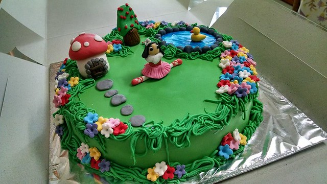 Garden Themed Cake by Suraksha Chainani of SSD Box of Delights