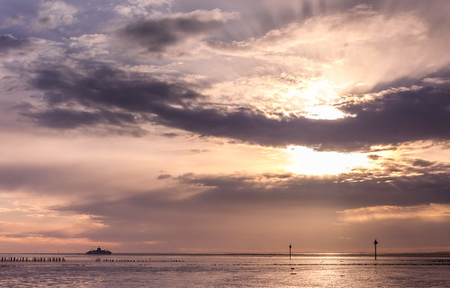 sunset sun waddenzee zonsondergang ameland zon veerboot holwerd oerd