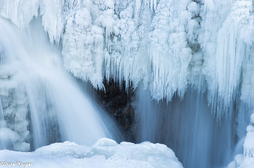 winter snow ice water grey frozen waterfall pentax falls 300mm waterfalls icicle icy icicles owensound k5 inglis brucetrail greycounty inglisfalls inglisfallsconservationarea smcpda300mmf40edifsdm