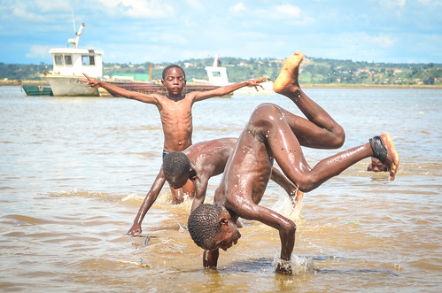 Kids on the beach, Cabinda