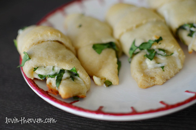 Cheesy Spinach Crescent Rolls - Lovin' From the Oven