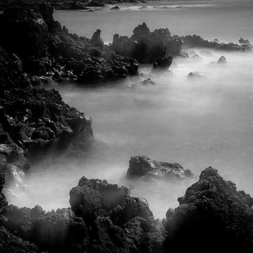d5000 hawaii nikon beach blackwhite bw landscape lava longexposure monochrome noahbw ocen rocks shore shoreline square stones water waves blackandwhite cloudsskiesandsuch