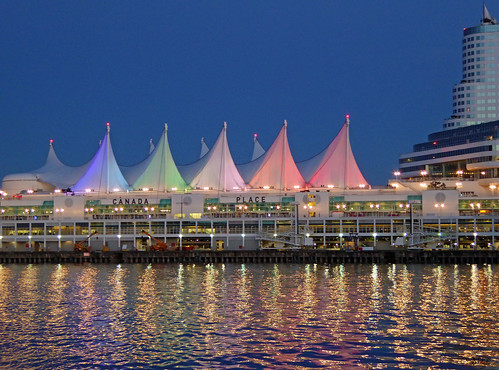 vancouver canada wasser pier stadt cruisecenter canadaplace britishcolumbia kanada sunset bluehour blauestunde