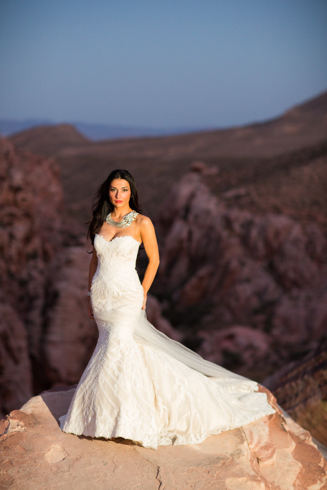 glam statement bridal necklace, desert bride, Las Vegas wedding photography