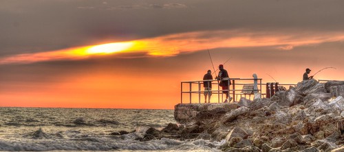 sunset hdr beach florida pinellas passagrille fisherman canon jimrobinson largo t3i hobbiest amatuer water ocean tourist sunrise