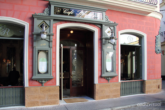 El Café Royalti