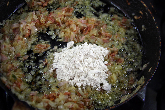 Empanadas de Queso, Cebolla y Panceta (7)
