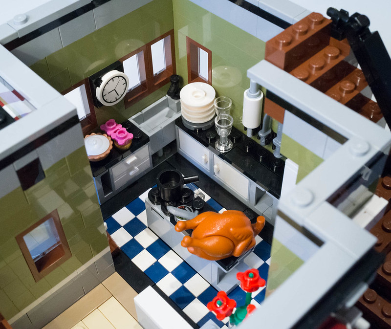 REVIEW LEGO 10243 Creator Expert - Le restaurant Parisien