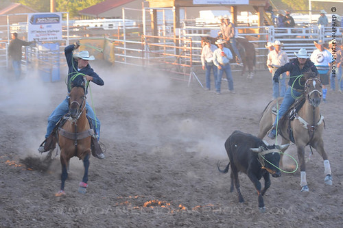 horse west hoop team colorado unitedstates chase co rodeo tradition dust americanwest fruita roping lasso rimrock