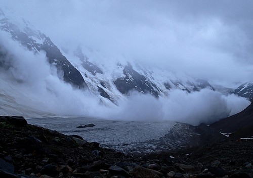 russia climbing caucasus mountaineering avalanche bezengi безенги ледникбезенги bezengiwall