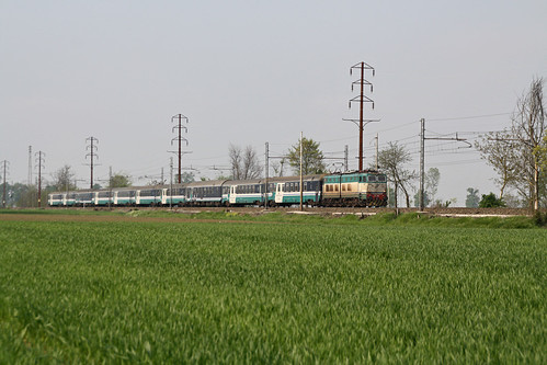 italia trains railways fs alessandria trenitalia ferrovia treni pontecurone e656099 icn784