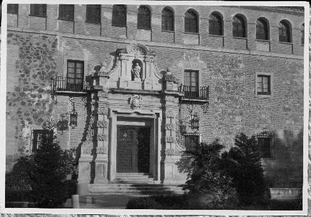 Monasterio de San Bernardo hacia 1925. Fondo Rodríguez. (c) JCCM, AHP, Signatura 01B-139