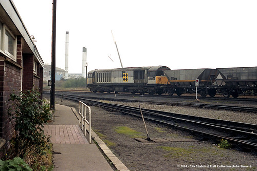 train diesel railway britishrail nottinghamshire worksop didcotpowerstation class58 coalsector 58014