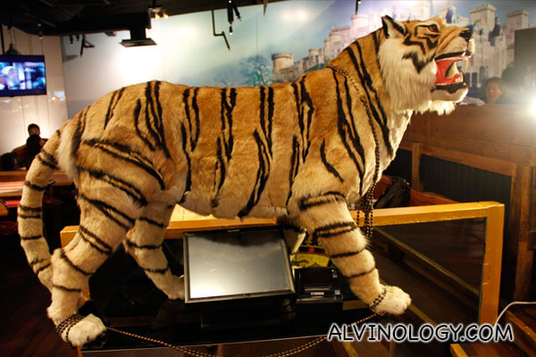 Decorative plush tiger 