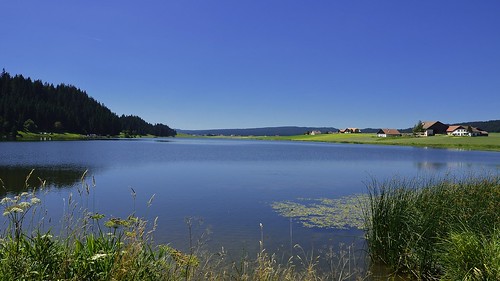 lake landscape geotagged schweiz switzerland see day clear che landschaft csui cantondeneuchâtel capturenx2 d5100 ponte1112 nikkor18200vrll geo:lat=4697025347 geo:lon=658530813 lestaillères