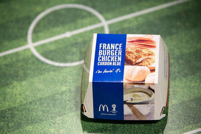 フランスバーガー チキンコルドンブルー FIFA World Cup 公式ハンバーガー