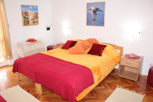 Large apartment (7persons/2rooms)