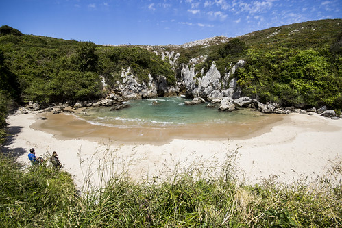 Playa Gulpiyuri, Asturias