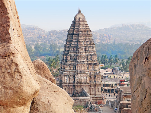 india temple shiva hampi inde vijayanagar gopuram virupaksha dalbera