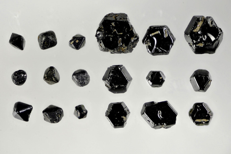 磁鉄鉱・チタン鉄鉱　Magnetite and Ilmenite