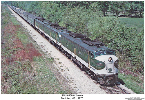 diesel crescent southern locomotive sr sou emd eunit aunit sixaxle cabunit coveredwagone8e8atraintrainstrain enginerailroadrailwaymeridianmississippisouthern