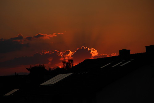 roof sunset cloud sun rot clouds sonnenuntergang wolken dslr sonne dach