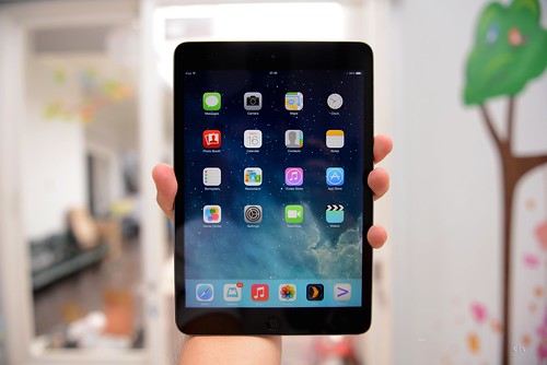 Apple iPad Mini with Retina Display 2013